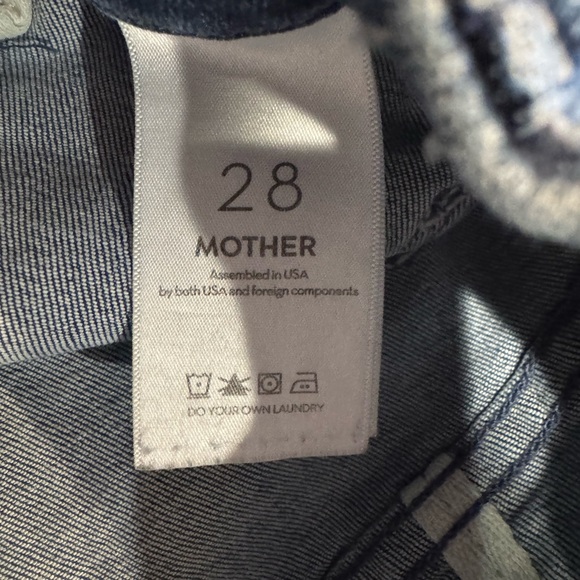 Mother jeans size 28 straight leg with two pockets on front. Perfect conditions - Picture 5 of 6